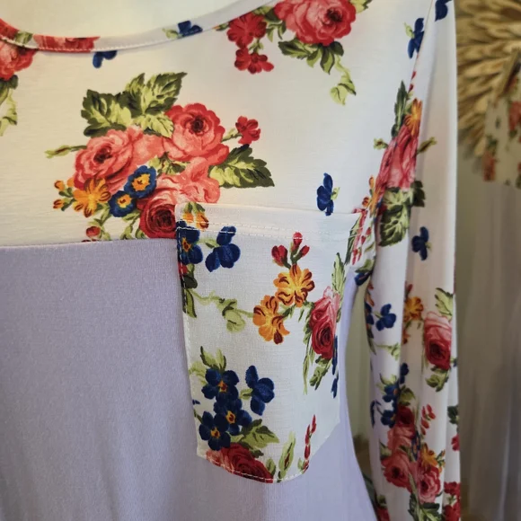 Floral Panel Lavender Tunic Top - Picture 2 of 3